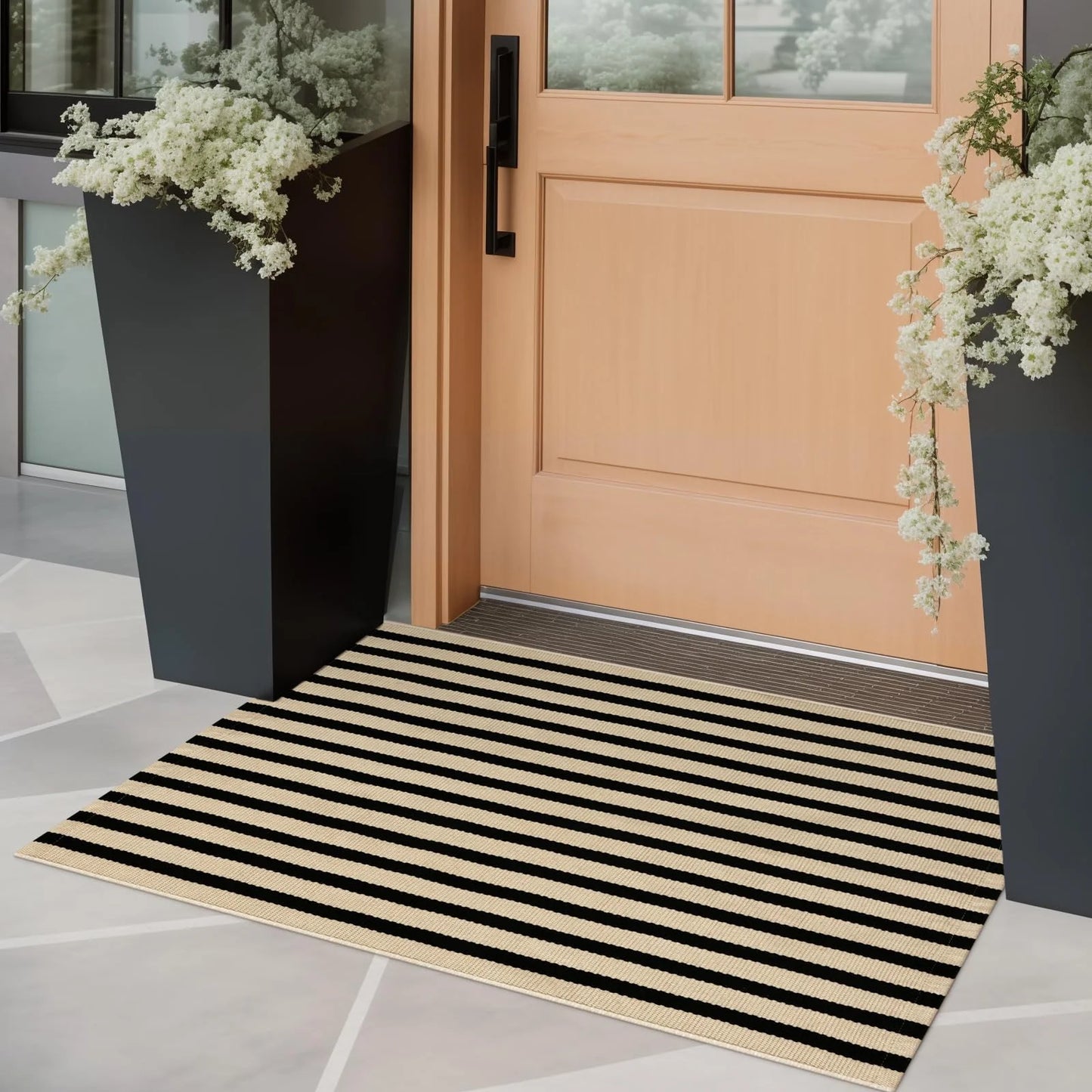 SUNDEREY 2'x3' Small Front Door Mat,2x3ft Washable Outdoor Rugs,Black and White Striped Rug,Farmhouse Front Porch Rug Decor,Cotton Entryway Rug for Porch Patio Home Entrance