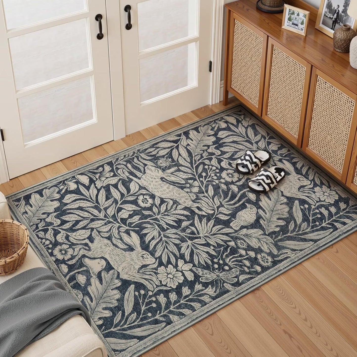 RUG ROBOT Area Rugs for Livingroom, Non-Slip Washable Area Rug for Bedroom, Diningroom, Nursery, Soft Whimsical Woodland Bunny Stain Indoor Carpet