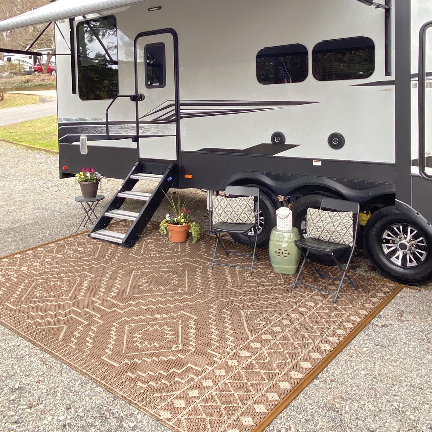 Lahome Portable Indoor/Outdoor Rug - Waterproof & Reversible Plastic Straw Mat for Patio, Deck, Balcony, Backyard, Picnic